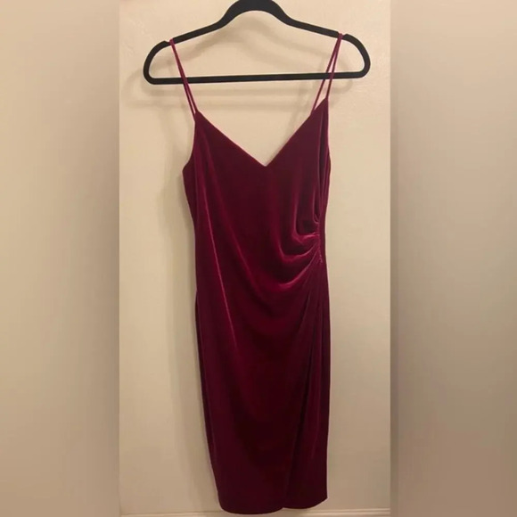 NWT Black Halo Bowery V-Neck Velvet Sheath Dress Pink Size 6 - Picture 4 of 11